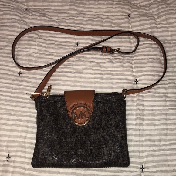 MICHAEL Michael Kors Handbags - MICHAEL Michael Kors crossbody